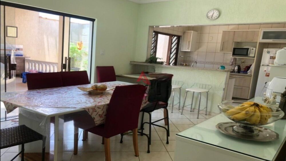 Casa, 4 quartos, 235 m² - Foto 3