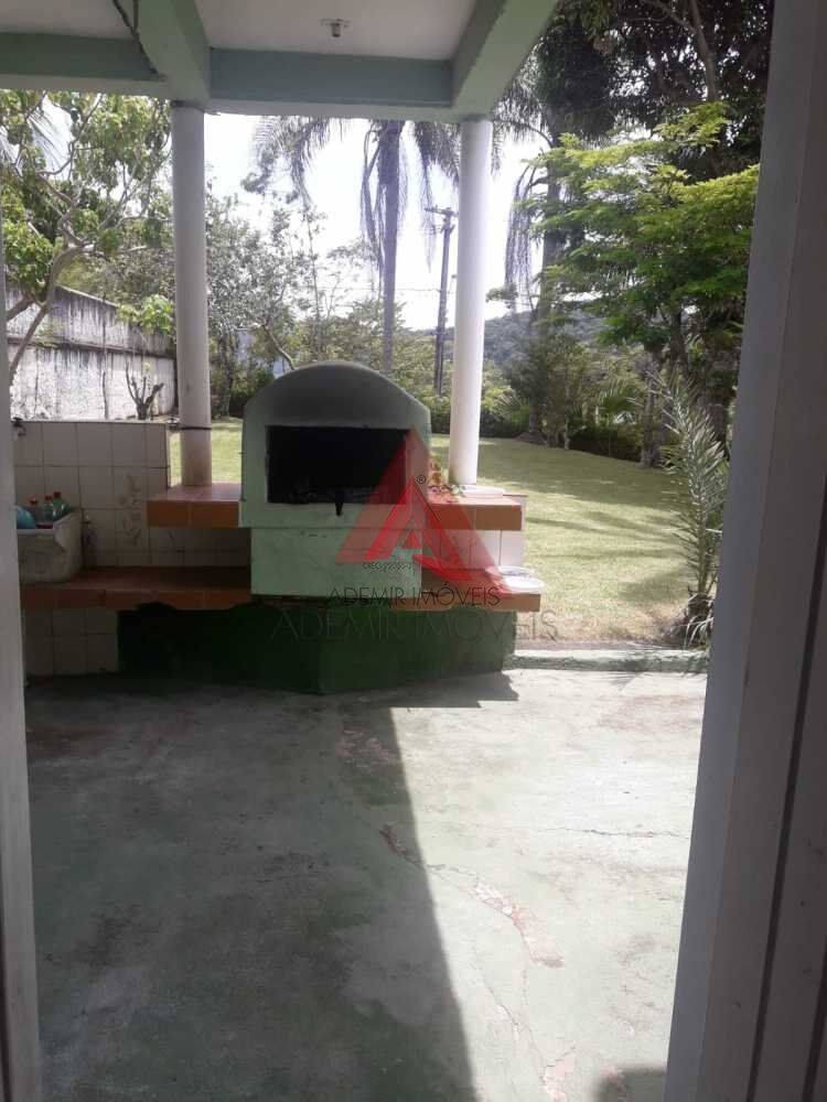 Casa à venda com 2 quartos, 100m² - Foto 2