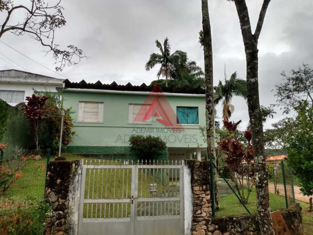 Casa à venda com 2 quartos, 100m² - Foto 1