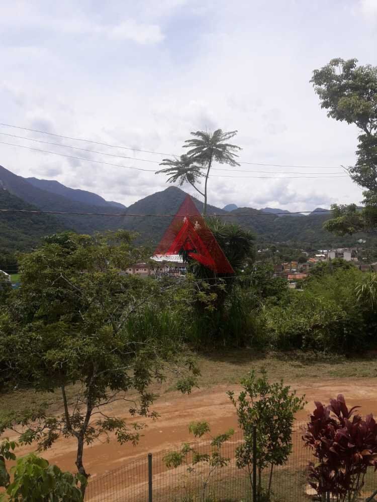Casa à venda com 2 quartos, 100m² - Foto 3