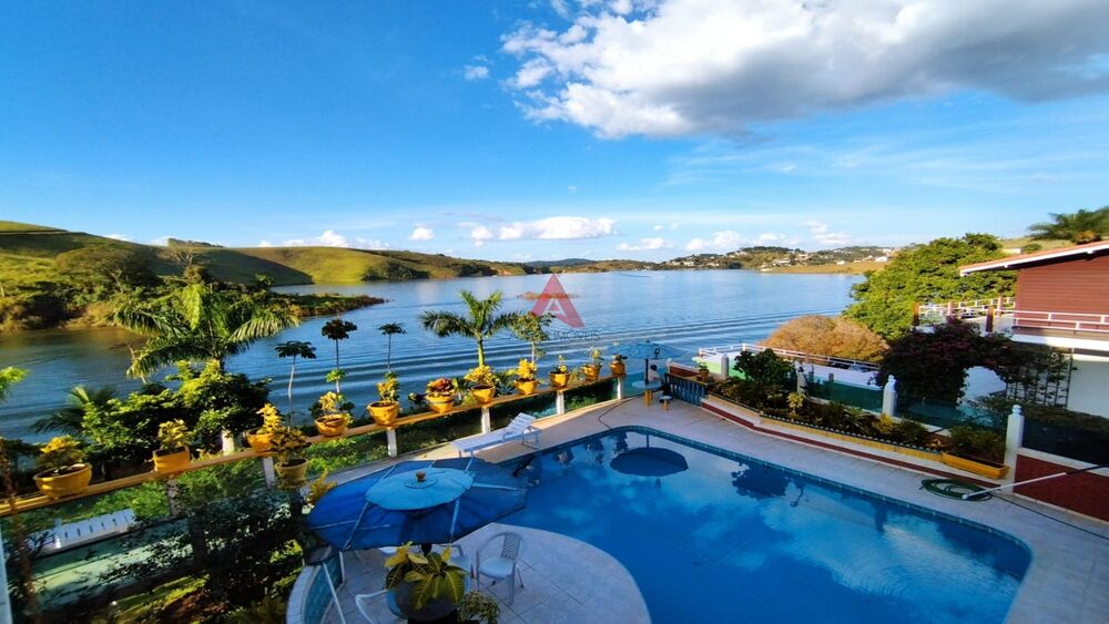 Casa de Condomínio à venda com 4 quartos, 550m² - Foto 1