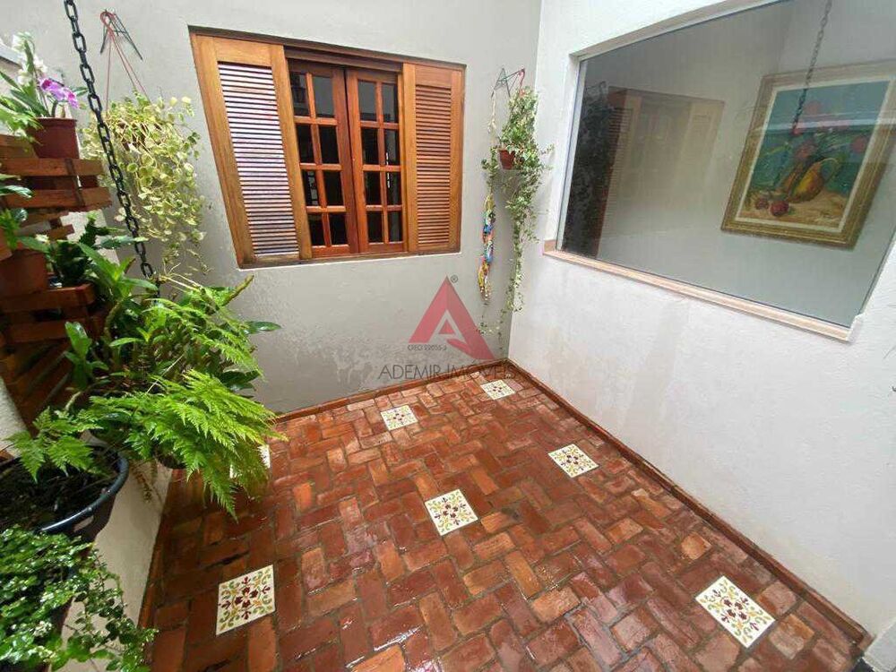 Casa à venda com 3 quartos, 96m² - Foto 3