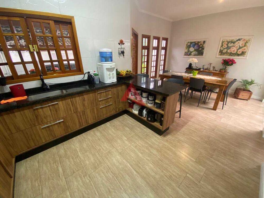 Casa à venda com 3 quartos, 96m² - Foto 14
