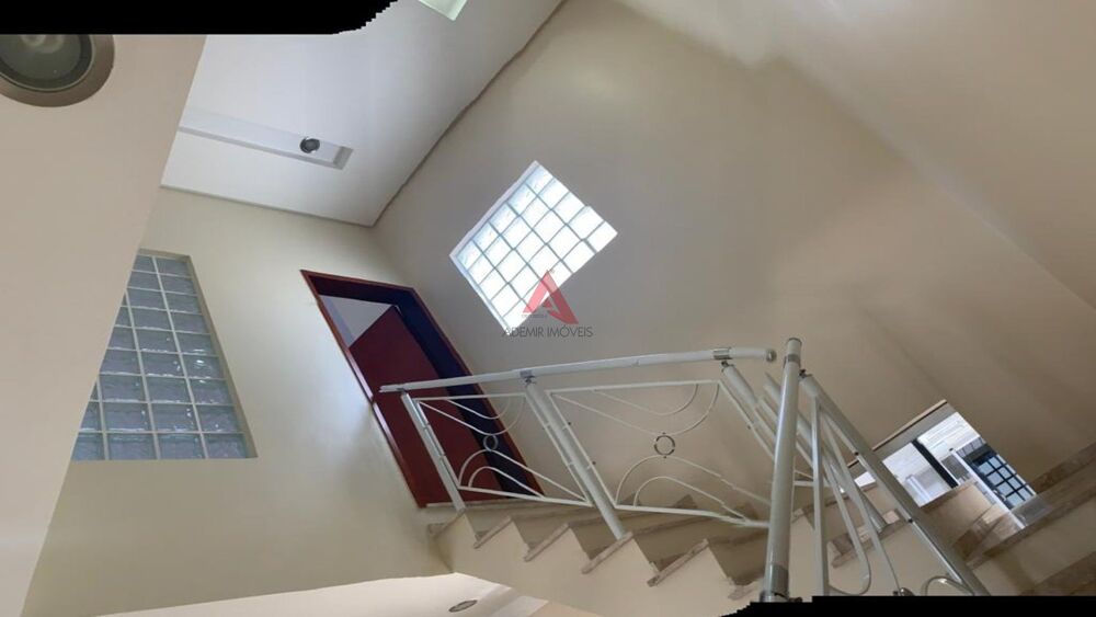 Casa à venda com 3 quartos, 401m² - Foto 5