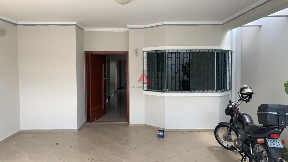 Casa à venda com 3 quartos, 401m² - Foto 1