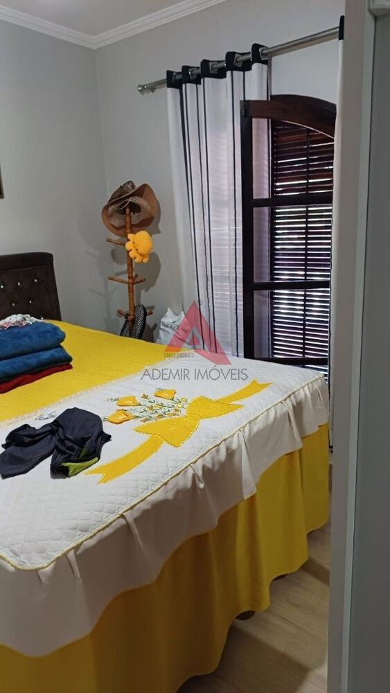 Casa à venda com 3 quartos, 110m² - Foto 8