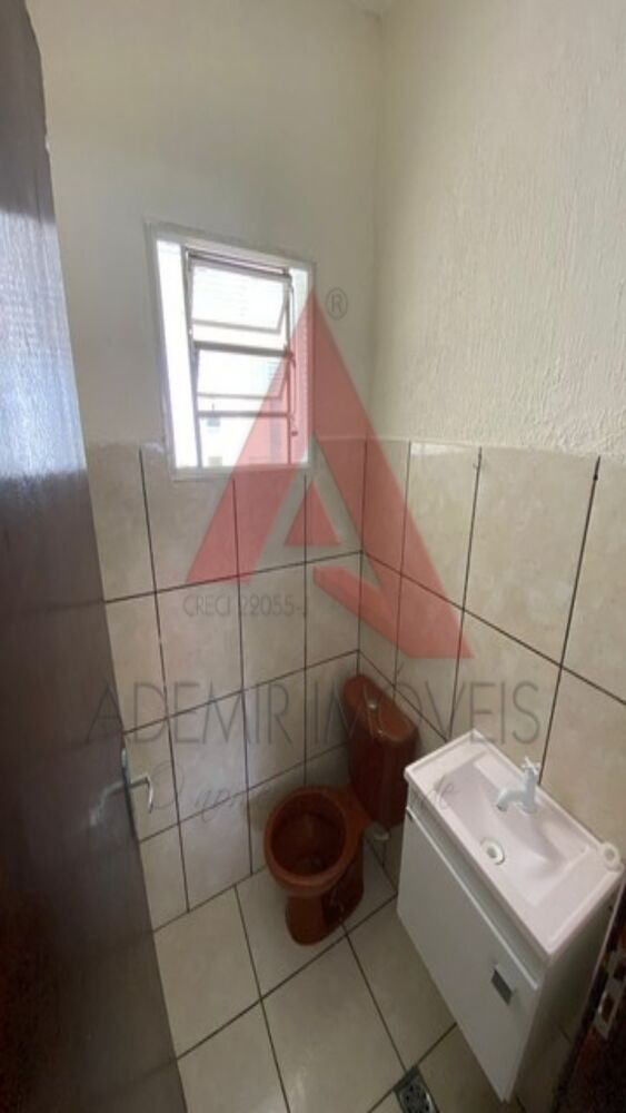 Casa à venda com 2 quartos, 67m² - Foto 11