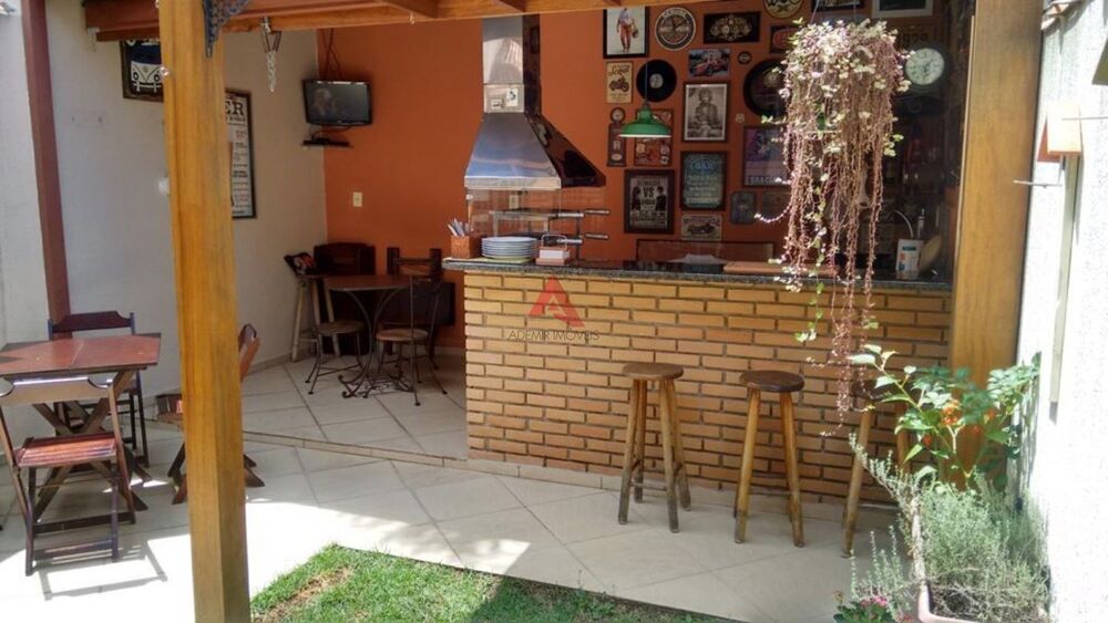 Casa, 3 quartos, 135 m² - Foto 2