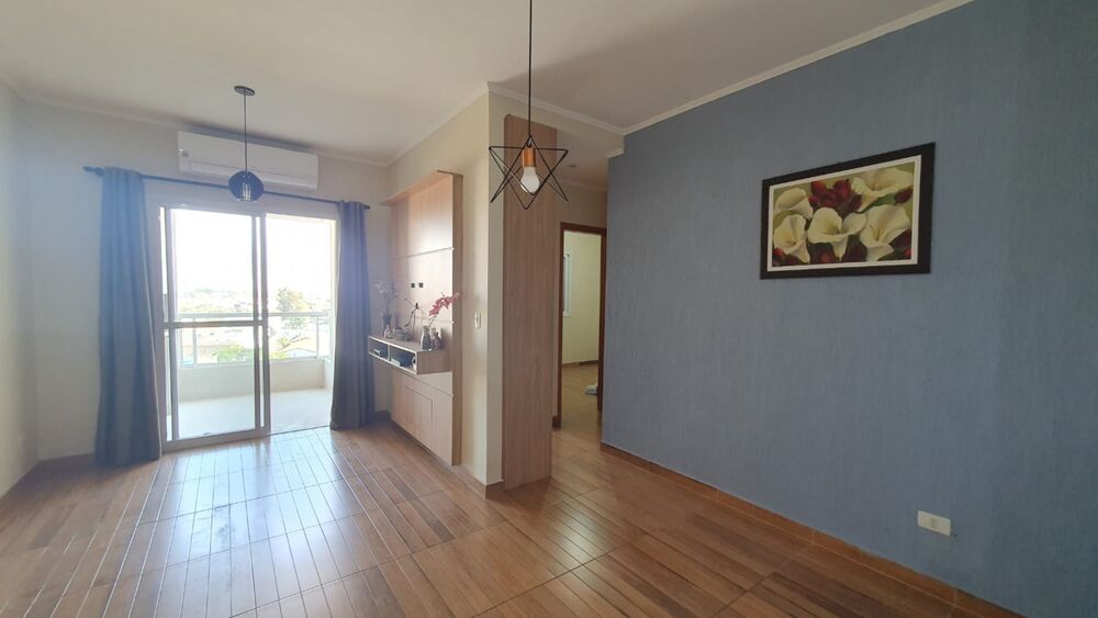 Apartamento à venda com 2 quartos, 70m² - Foto 1