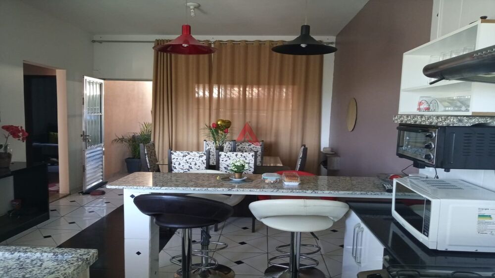 Casa, 2 quartos, 67 m² - Foto 1