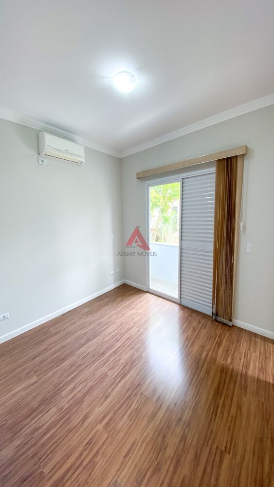 Casa de Condomínio à venda e aluguel com 3 quartos, 179m² - Foto 2