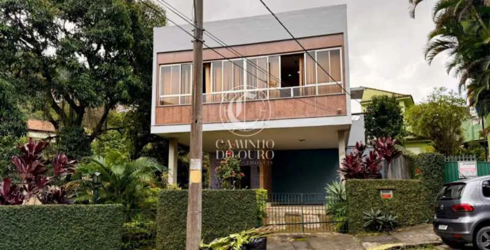 Casa, 4 quartos, 328 m² - Foto 1