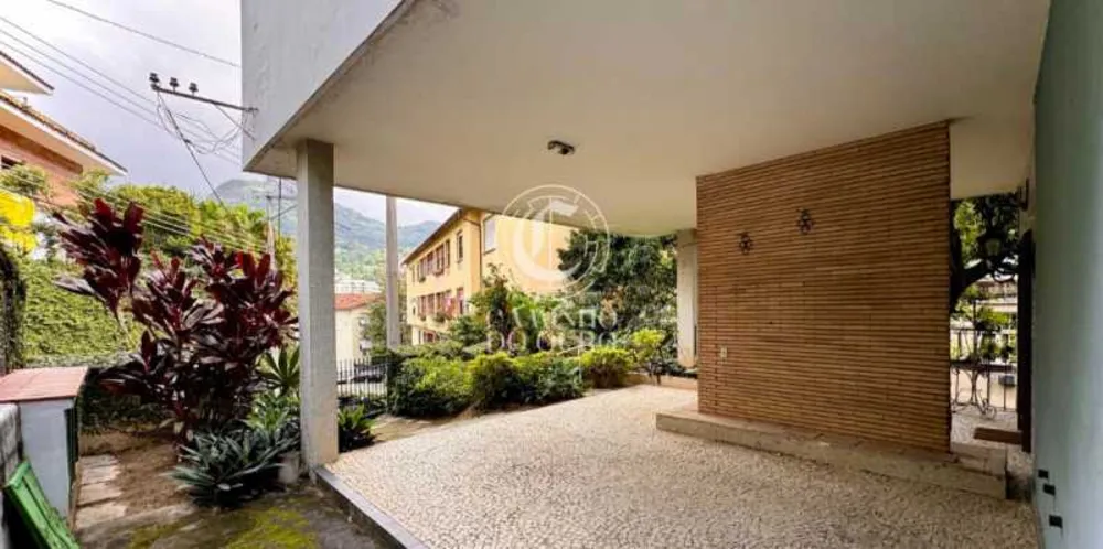 Casa, 4 quartos, 328 m² - Foto 2
