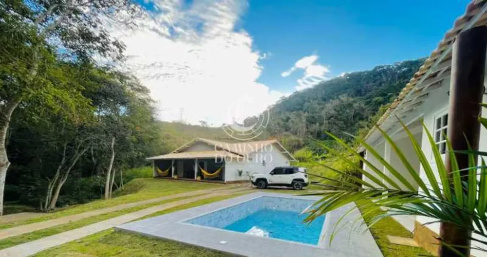 Casa, 4 quartos, 240 m² - Foto 1
