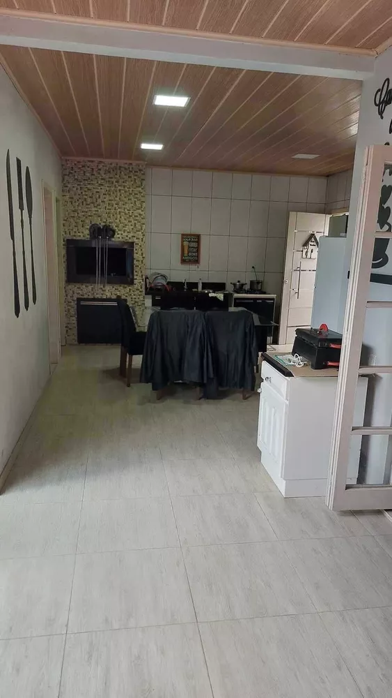 Casa, 3 quartos, 196 m² - Foto 2