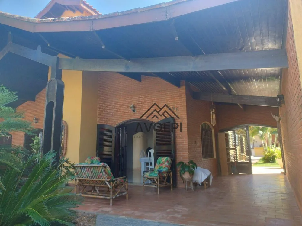 Casa, 4 quartos, 216 m² - Foto 1