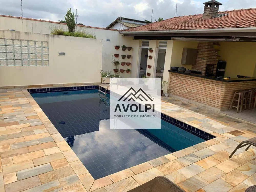 Casa, 3 quartos, 278 m² - Foto 1