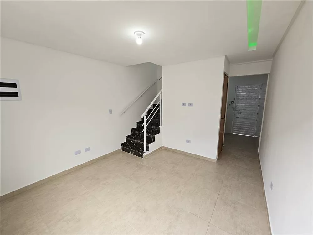 Sobrado à venda com 2 quartos, 58m² - Foto 3