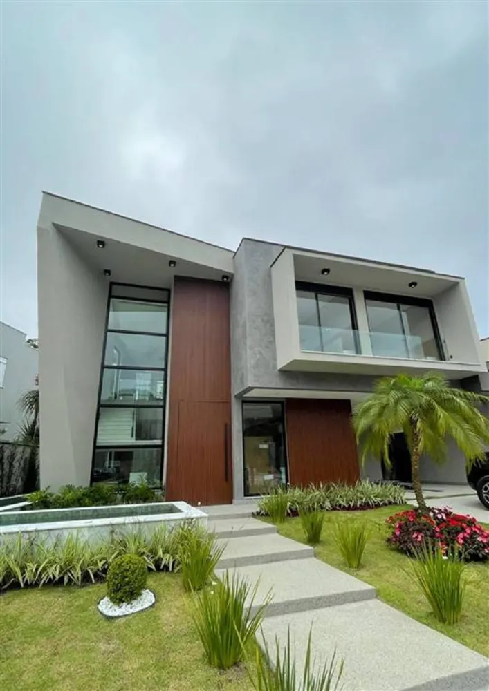 Casa, 6 quartos, 350 m² - Foto 1