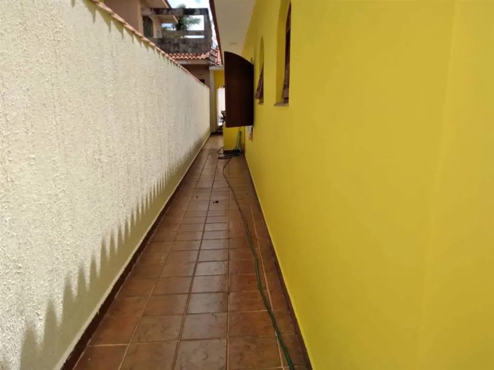 Casa, 4 quartos, 270 m² - Foto 1