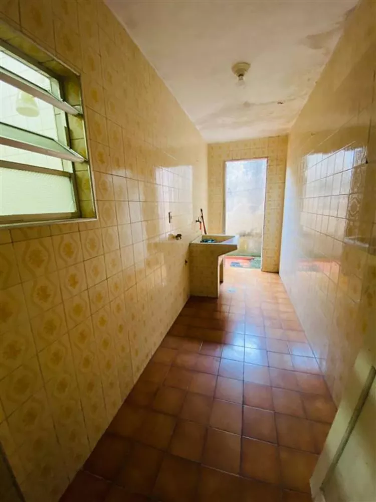 Casa à venda com 3 quartos, 80m² - Foto 4