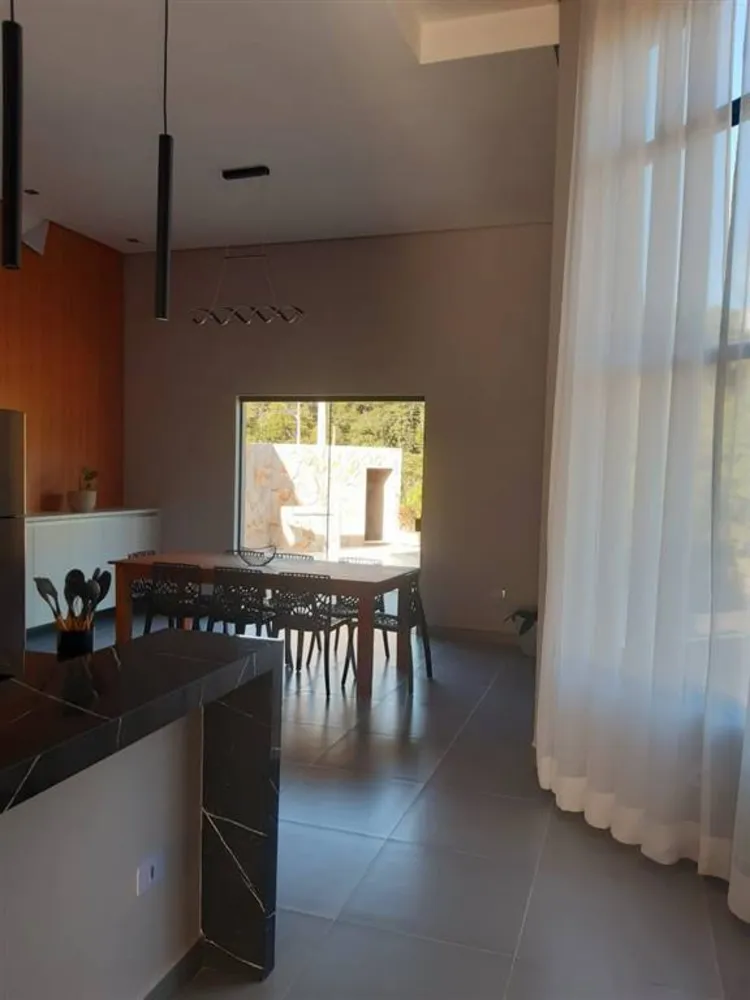 Casa, 3 quartos, 179 m² - Foto 1