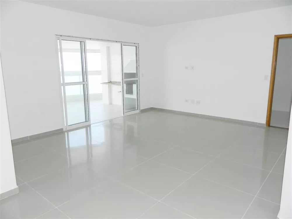 Apartamento à venda com 3 quartos, 206m² - Foto 4