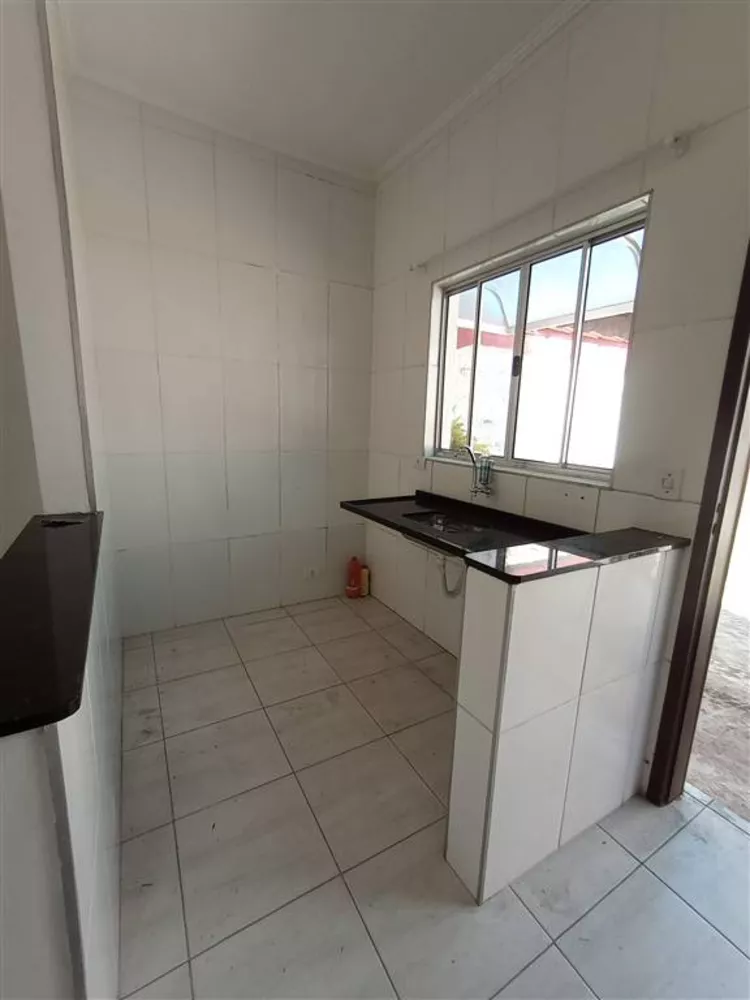 Casa à venda com 2 quartos, 52m² - Foto 8