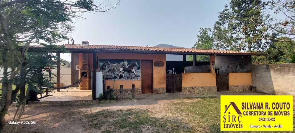 Casa à venda com 3 quartos, 1450m² - Foto 2