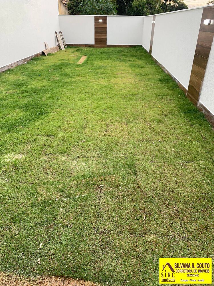 Casa à venda com 2 quartos, 240m² - Foto 1
