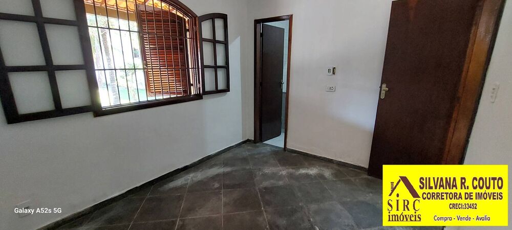 Casa à venda com 3 quartos, 600m² - Foto 7