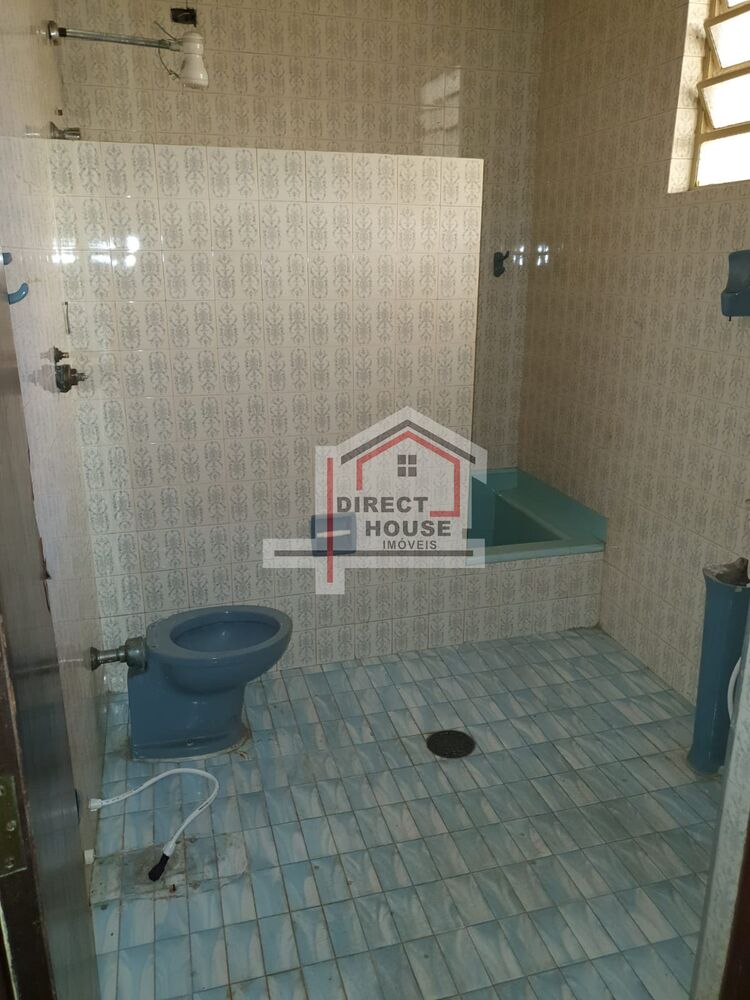 Prédio Inteiro para alugar com 4 quartos, 220m² - Foto 2