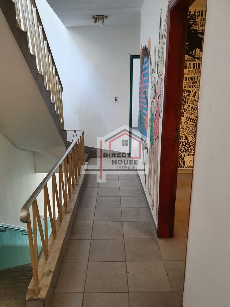 Prédio Inteiro para alugar com 4 quartos, 220m² - Foto 1