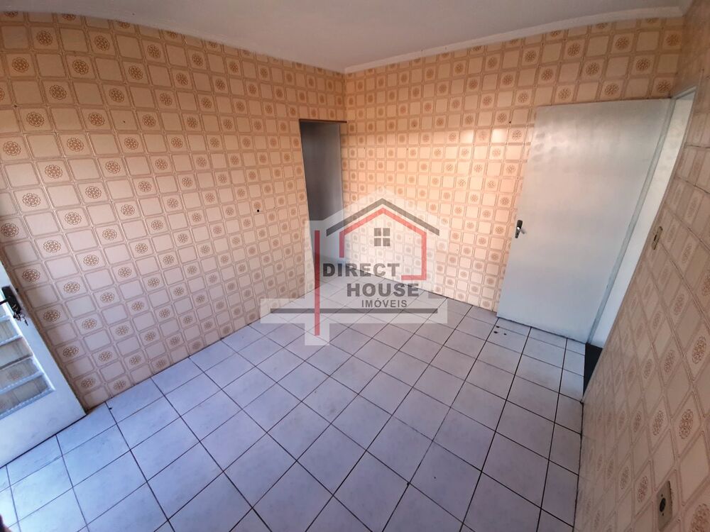 Casa à venda com 2 quartos, 147m² - Foto 1