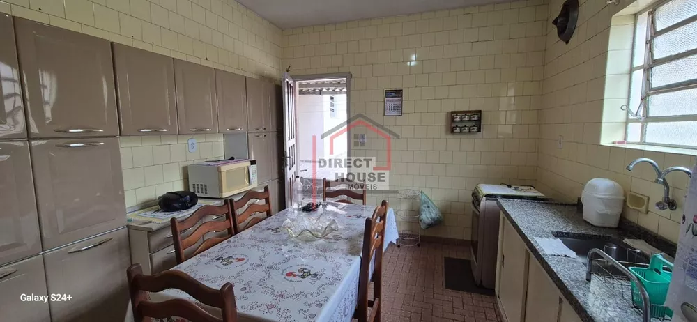 Casa, 2 quartos, 268 m² - Foto 1