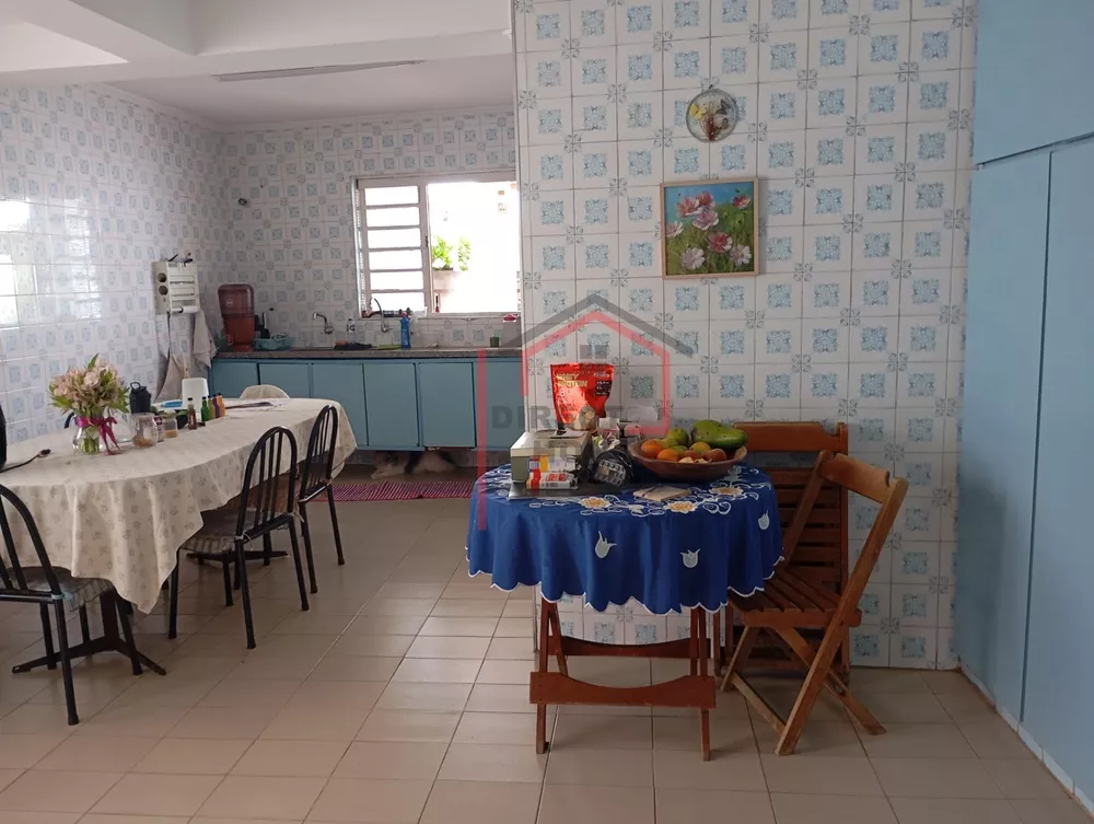 Casa, 3 quartos, 221 m² - Foto 2