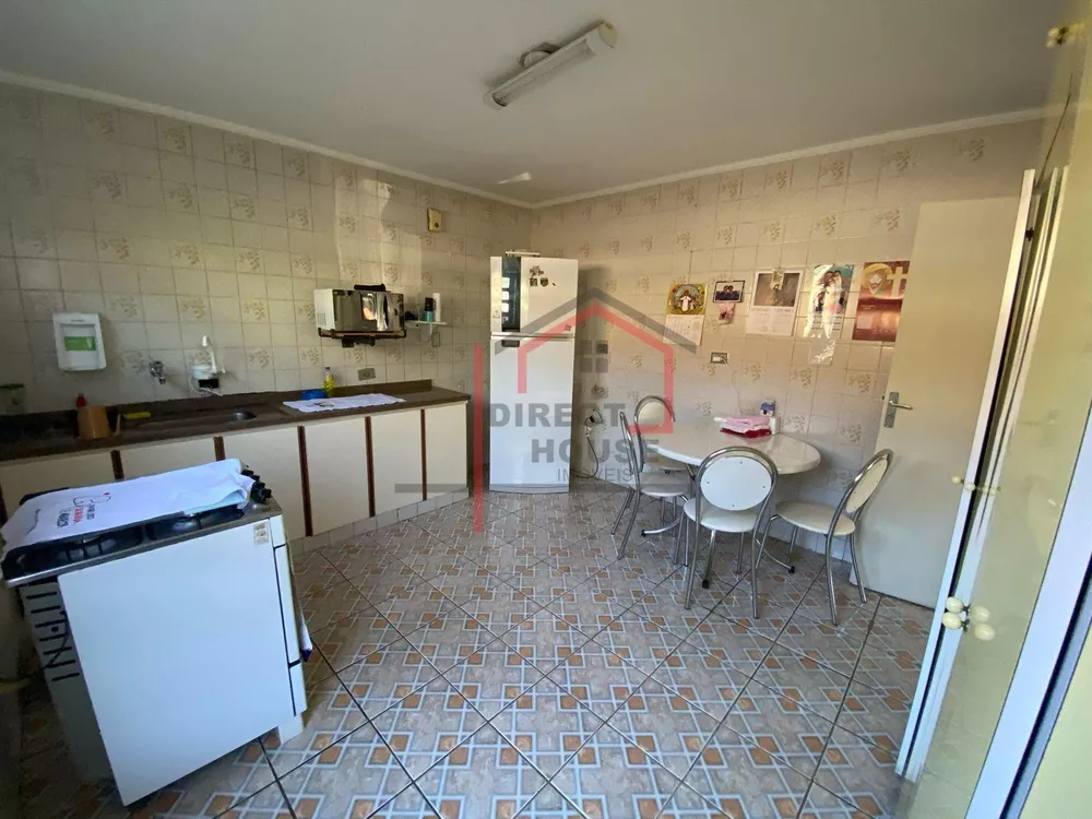 Casa, 4 quartos, 220 m² - Foto 1