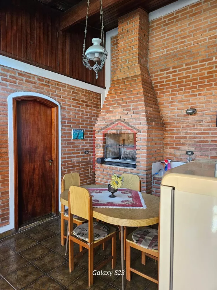 Casa, 3 quartos, 229 m² - Foto 3