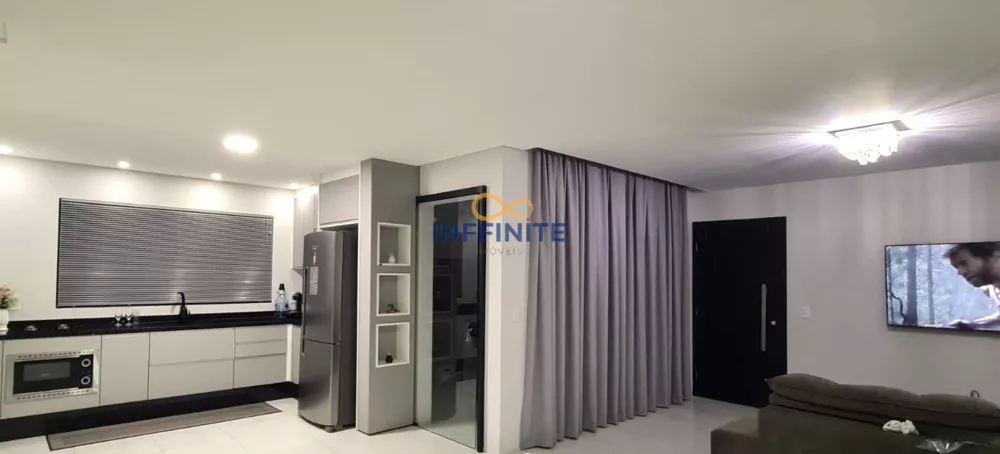 Casa à venda com 4 quartos, 230m² - Foto 5