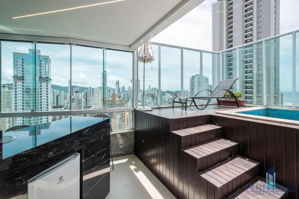 Apartamento, 4 quartos, 242 m² - Foto 1