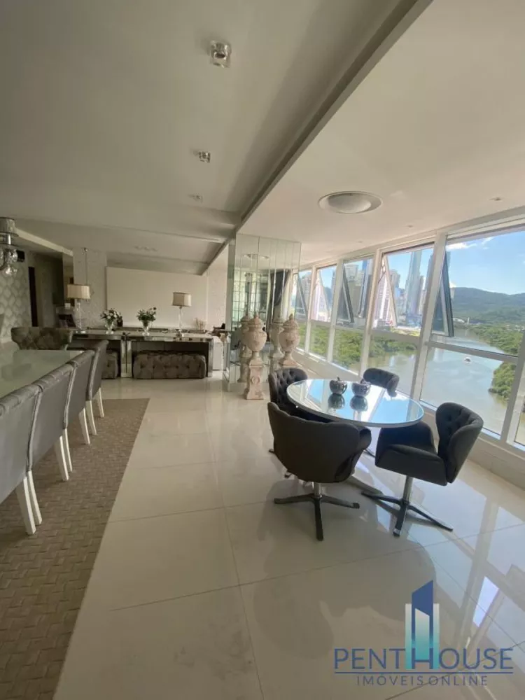 Apartamento, 4 quartos, 220 m² - Foto 2