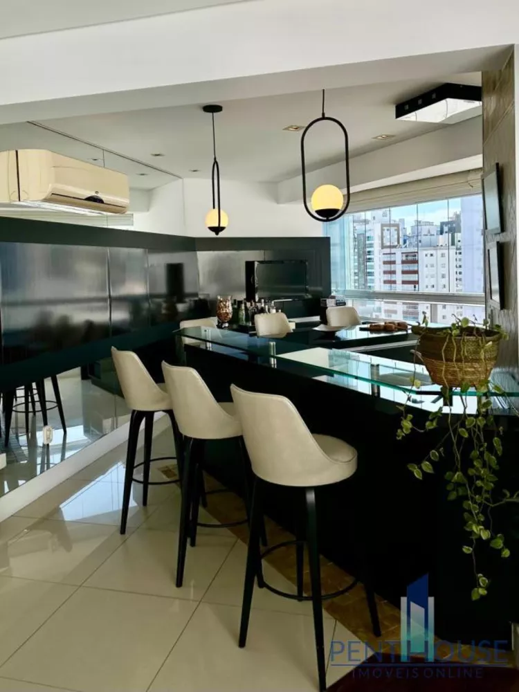 Apartamento, 3 quartos, 260 m² - Foto 11