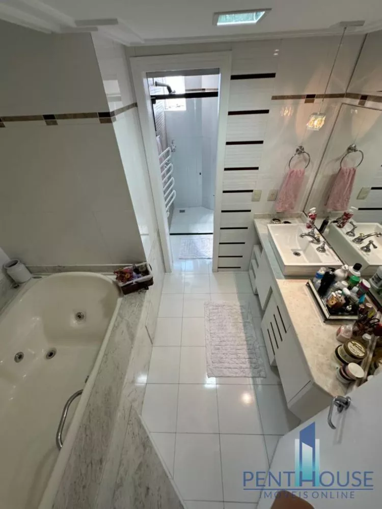 Apartamento, 3 quartos, 260 m² - Foto 1