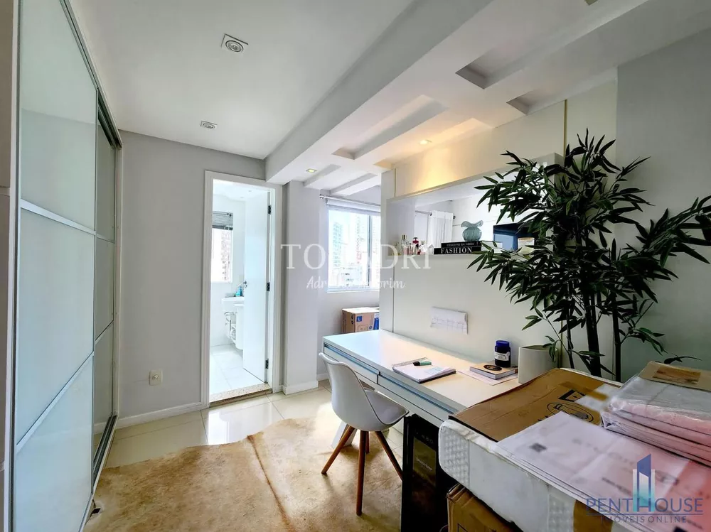 Apartamento, 3 quartos, 260 m² - Foto 14
