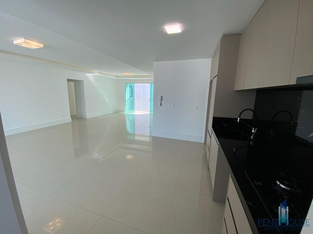 Apartamento à venda com 3 quartos, 137m² - Foto 7