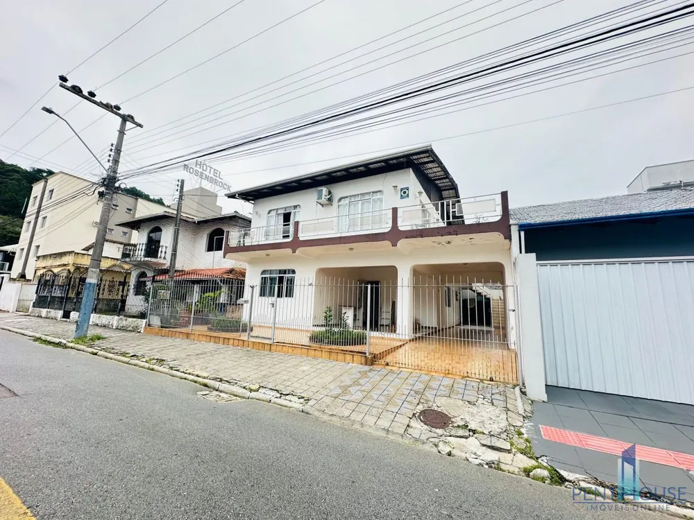 Casa, 5 quartos, 300 m² - Foto 1