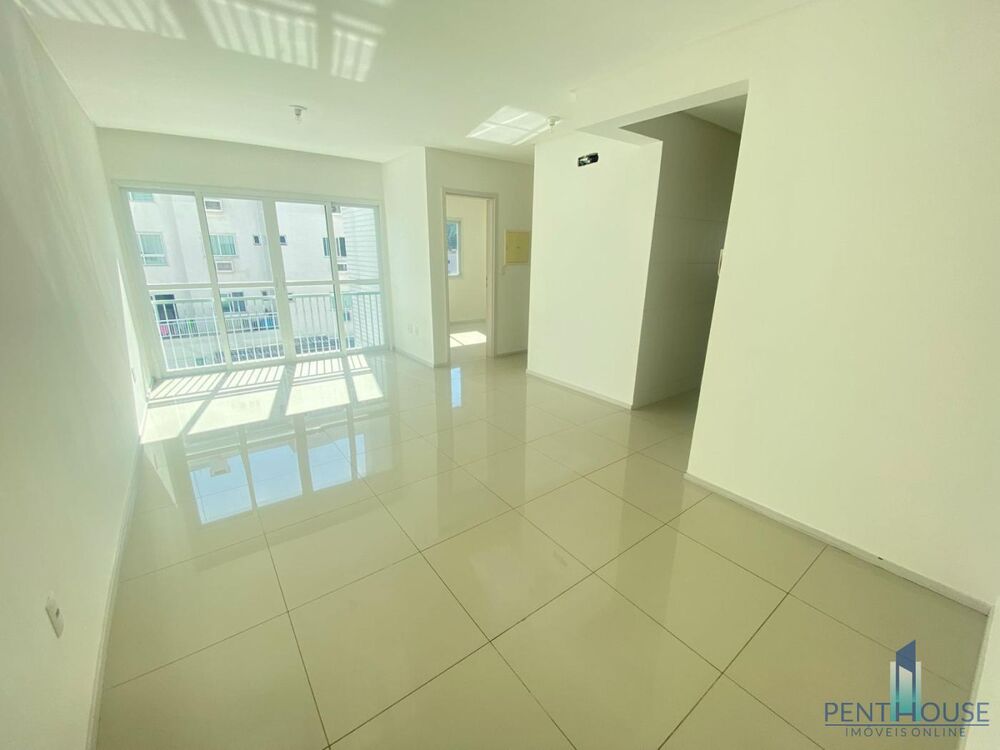 Apartamento à venda com 2 quartos, 64m² - Foto 1