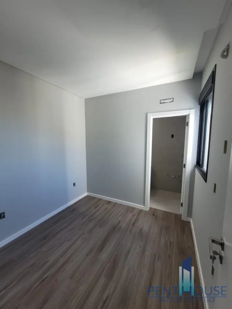 Casa, 4 quartos, 199 m² - Foto 1