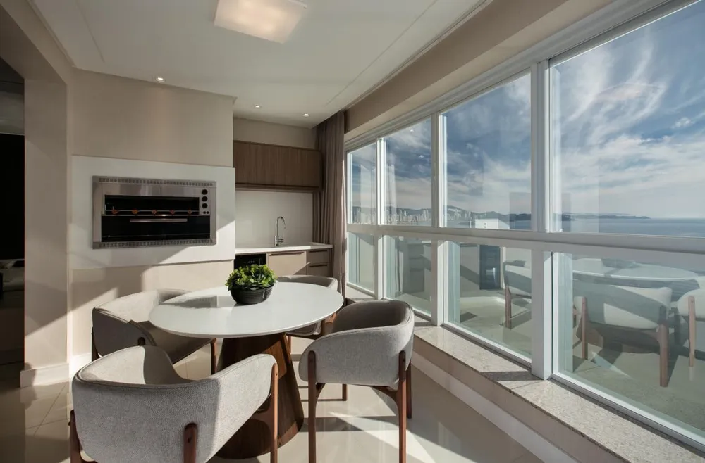Apartamento, 3 quartos, 179 m² - Foto 1