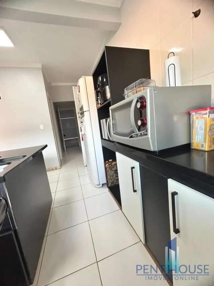Casa, 3 quartos, 240 m² - Foto 1